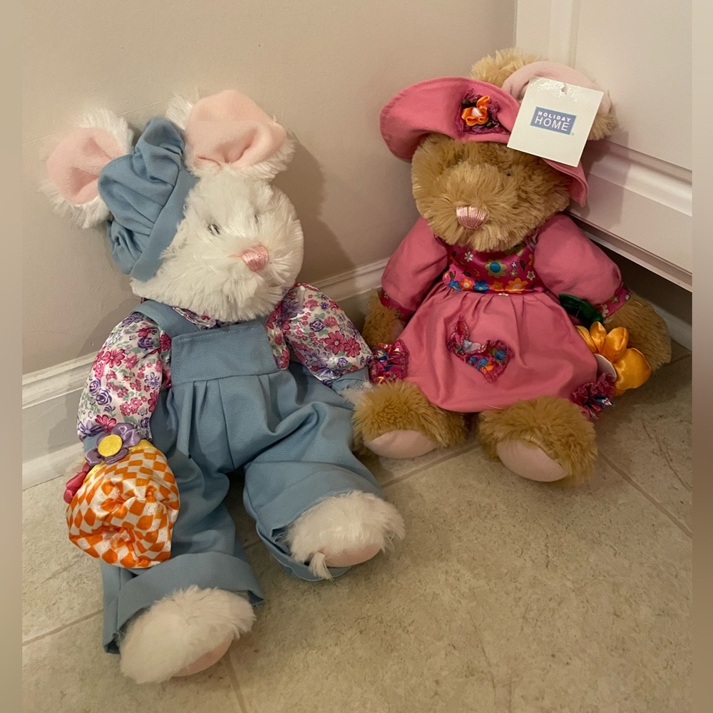 Easter Bunny Kids of America 2005 Plush stuff animals Pink Dress Blue Overalls